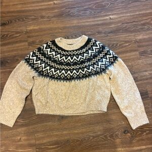 Abercrombie & Fitch Beige and Black Knit Sweater
